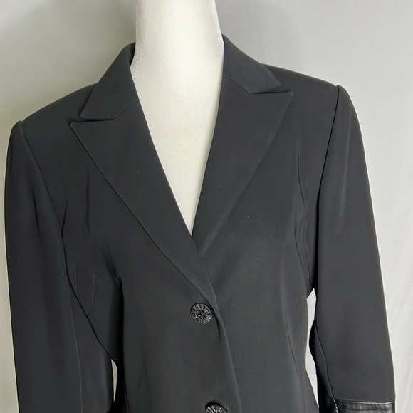 Ross Mayer Elegant Black Long Blazer with Leather Cuffs - Picture 2 of 8
